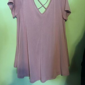 CRISS CROSS FLOWY TEE